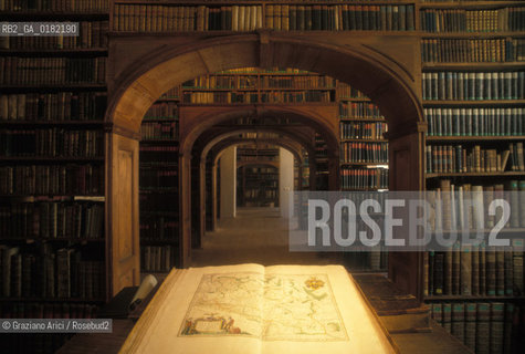 GERMANIA ( SASSONIA ) GOERLITZ :  LA BIBLIOTECA    © 1994 Graziano Arici/Rosebud2  / GEO / LIBRO