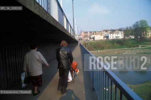 GERMANIA ( SASSONIA ) GOERLITZ : FRONTIERA CON LA POLONIA SUL FIUME NEISSE   © 1994 Graziano Arici/Rosebud2  / GEO