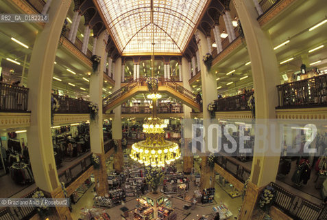 GERMANIA ( SASSONIA ) GOERLITZ : GRANDE MAGAZZINO IN STILE JUGENDSTIJL    © 1994 Graziano Arici/Rosebud2  / GEO / ARCHITETTURA