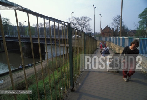 GERMANIA ( SASSONIA ) GOERLITZ : FRONTIERA CON LA POLONIA SUL FIUME NEISSE   © 1994 Graziano Arici/Rosebud2  / GEO