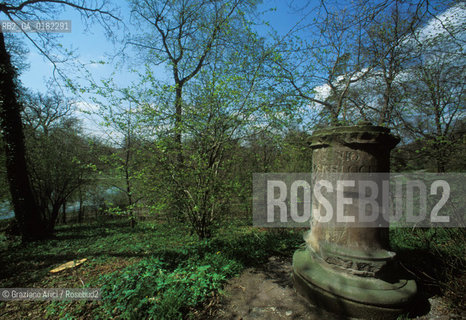 GERMANIA (TURINGIA) WEIMAR  :PARK AN DER LIM E CASA DI CAMPAGNA DI GOETHE  - ALTARE DEL GENIO HUIUS LOCI- © 1994 Graziano Arici/Rosebud2 / GEO / LETTERATURA