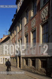 GERMANIA (TURINGIA) WEIMAR  : UNA STRADINA DEL CENTRO  - © 1994 Graziano Arici/Rosebud2 / GEO