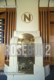 GERMANIA (TURINGIA) WEIMAR  :CASA DI FRIEDRICH NIETZSCHE - NIETZSCHE ARCHIV  - © 1994 Graziano Arici/Rosebud2 / GEO / LETTERATURA / STUFA