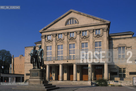 GERMANIA (TURINGIA) WEIMAR  :  IL TEATRO DI WEIMAR  - © 1994 Graziano Arici/Rosebud2 / GEO / LETTERATURA