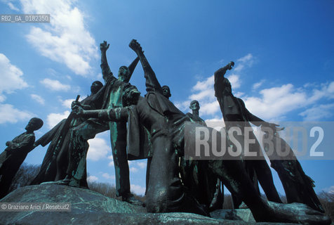 GERMANIA (TURINGIA) WEIMAR  : CAMPO DI CONCENTRAMENTO E DI STERMINIO DI BUCHENWALD - MONUMENTO COMMEMORATIVO - © 1994 Graziano Arici/Rosebud2 / GEO / EBREI