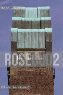 GERMANIA ( ASSIA ) DARMSTADT : IL MATHILDEHOLE CON LA HOCHZEITSTURM DI JOSEPH OLBRICH   - © 1996 Graziano Arici/Rosebud2 / GEO /  ARCHITETTURA MODERNA / SECESSIONE