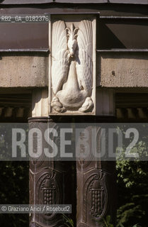 GERMANIA ( ASSIA ) DARMSTADT : DECORAZIONE DEL GAZEBO SULLA MATHILDEHOLE   - © 1996 Graziano Arici/Rosebud2 / GEO /  ARCHITETTURA MODERNA / SECESSIONE