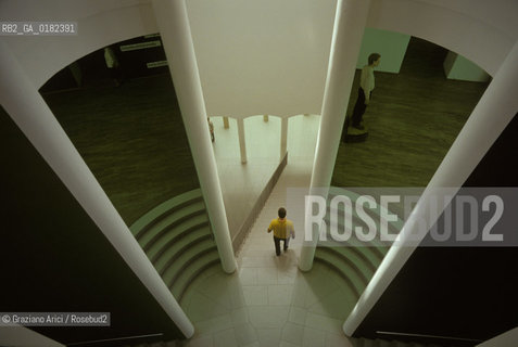 GERMANIA ( ASSIA ) FRANCOFORTE SUL MENO ( FRANKFURT ) : MUSEO DARTE MODERNA DI HANS HOLLEIN   - © 1996 Graziano Arici/Rosebud2 / GEO /  ARCHITETTURA CONTEMPORANEA / SCALA