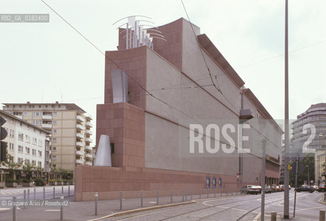 GERMANIA ( ASSIA ) FRANCOFORTE SUL MENO ( FRANKFURT ) : MUSEO DARTE MODERNA DI HANS HOLLEIN   - © 1996 Graziano Arici/Rosebud2 / GEO /  ARCHITETTURA CONTEMPORANEA