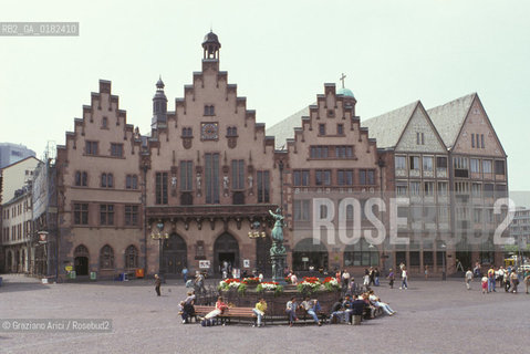 GERMANIA ( ASSIA ) FRANCOFORTE SUL MENO ( FRANKFURT ) : IL ROMERBERG  - © 1996 Graziano Arici/Rosebud2 / GEO
