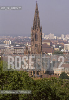 GERMANIA ( BADEN-WURTTEMBERB ) FRIBURGO ( FREIBURG IM BREISGAU ) : LA CATTEDRALE    - © 1996 Graziano Arici/Rosebud2 / GEO / GOTICO