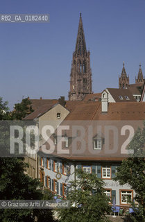 GERMANIA ( BADEN-WURTTEMBERB ) FRIBURGO ( FREIBURG IM BREISGAU ) : UNA VIA DEL CENTRO    - © 1996 Graziano Arici/Rosebud2 / GEO
