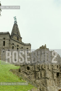 GERMANIA ( ASSIA ) KASSEL : GIARDINI DEL WILHELMSHOHE E STATUA DI ERCOLE - © 1996 Graziano Arici/Rosebud2 / GEO