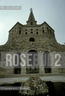 GERMANIA ( ASSIA ) KASSEL : GIARDINI DEL WILHELMSHOHE E STATUA DI ERCOLE - © 1996 Graziano Arici/Rosebud2 / GEO