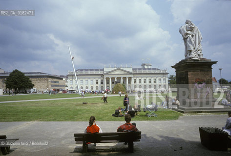 GERMANIA ( ASSIA ) KASSEL : IL MUSEO FRIEDERICIANUM E LA FRIEDRICHPLATZ - © 1996 Graziano Arici/Rosebud2 / GEO