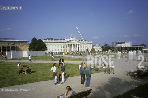 GERMANIA ( ASSIA ) KASSEL : IL MUSEO FRIEDERICIANUM E LA FRIEDRICHPLATZ - © 1996 Graziano Arici/Rosebud2 / GEO