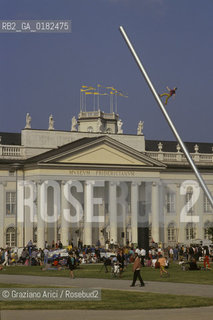 GERMANIA ( ASSIA ) KASSEL : IL MUSEO FRIEDERICIANUM E LA FRIEDRICHPLATZ - © 1996 Graziano Arici/Rosebud2 / GEO