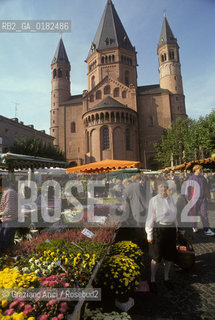 GERMANIA ( RENANIA-PALATINATO ) MAGONZA ( MAINZ ) : DUOMO DI S.MARTINO E S.STEFANO  - © 1996 Graziano Arici/Rosebud2 / GEO / ROMANICO