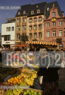 GERMANIA ( RENANIA-PALATINATO ) MAGONZA ( MAINZ ) :  LA MARKTPLATZ   - © 1996 Graziano Arici/Rosebud2 / GEO