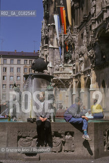GERMANIA ( BAVIERA ) MONACO :  MARIENPLATZ    - © 1996 Graziano Arici/Rosebud2 / GEO