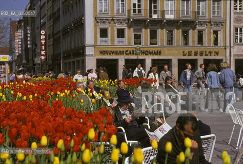 GERMANIA ( BAVIERA ) MONACO :  MARIENPLATZ    - © 1996 Graziano Arici/Rosebud2 / GEO