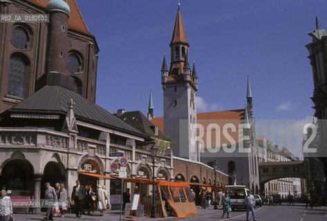 GERMANIA ( BAVIERA ) MONACO :  MERCATO AL VIKTUALENMARKT   - © 1996 Graziano Arici/Rosebud2 / GEO