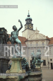GERMANIA ( BAVIERA ) MONACO :  CORTILE DEL RESIDENZ  - © 1996 Graziano Arici/Rosebud2 / GEO