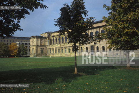 GERMANIA ( BAVIERA ) MONACO :  IL MUSEO ALTE PINAKOTHEK   - © 1996 Graziano Arici/Rosebud2 / GEO
