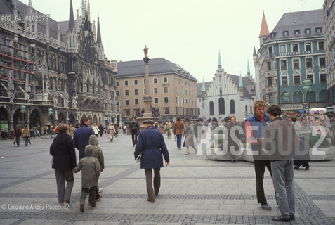 GERMANIA ( BAVIERA ) MONACO :  MARIENPLATZ    - © 1996 Graziano Arici/Rosebud2 / GEO