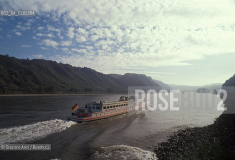 GERMANIA ( PALATINATO ) HIRZENACH :  IL FIUME RENO     - © 1996 Graziano Arici/Rosebud2 / GEO / RENO