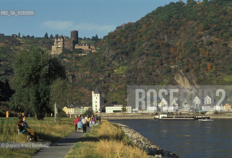 GERMANIA ( PALATINATO ) ST.GOARSHAUSEN IL CASTELLO MAUS:  PASSEGGIATA LUNGO IL FIUME RENO     - © 1996 Graziano Arici/Rosebud2 / GEO / RENO