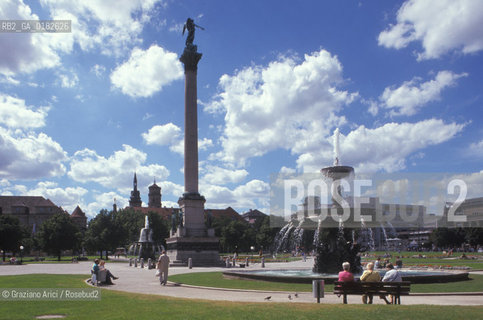 GERMANIA ( BADEN-WURTTENBERG ) STOCCARDA ( STUTTGART ) LA SCHLOSS PLATZ     - © 1996 Graziano Arici/Rosebud2 / GEO