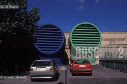 GERMANIA ( BADEN-WURTTENBERG ) STOCCARDA ( STUTTGART )  LA STAATSGALERIE DI JAMES STIRLING    - © 1996 Graziano Arici/Rosebud2 / GEO / ARCHITETTURA CONTEMPORANEA / MUSEO