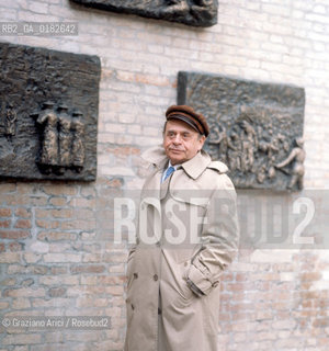 THE SCULPTOR BLATAS ARBIT AT THE GHETTO OF VENICE - 196? © ARCHIVIO Graziano Arici/Rosebud2  / ARTE / SCULTORE