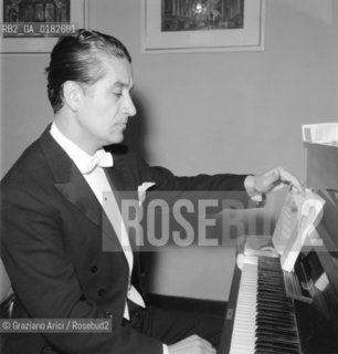THE CONDUCTOR SERGIU CELIBIDACHE AT LA FENICE THEATRE IN VENICE - 196? © ARCHIVIO Graziano Arici/Rosebud2  / MUSICA / DIRETTORE DORCHESTRA
