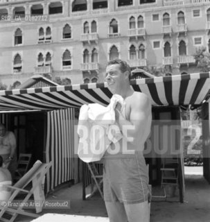 THE SPORTMAN JOE DI MAGGIO AT VENICE LIDO BEACH - 195?  © ARCHIVIO Graziano Arici/Rosebud2  / SPORT / BASEBALL / SPIAGGIA