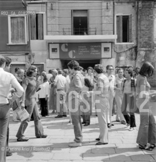 THE GIORNATE DEL CINEMA ITALIANO AGAINST THE VENICE FILM FESTIVAL : THE AUDIENCE  - 1973 - © ARCHIVIO Graziano Arici/Rosebud2  / CINEMA / CONTROFESTIVAL / CONTESTAZIONE / PUBBLICO
