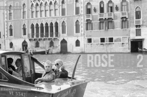 THE CONDUCTOR HERBERT VON KARAJAN WITH HIS WIFE ELIETTE - VENICE  - 1970 © ARCHIVIO Graziano Arici/Rosebud2  / MUSICA / DIRETTORE DORCHESTRA / MOTOSCAFO