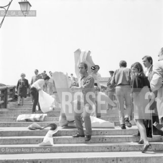 THE PAINTER PIRRO - VENICE - 196? © ARCHIVIO Graziano Arici/Rosebud2  / ARTE / PITTORE