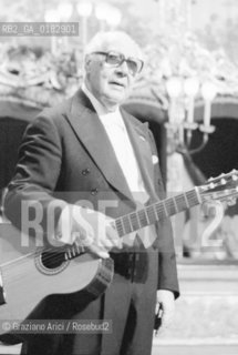 THE GUITARIST ANDRES SEGOVIA AT THE LA FENICE THEATRE FOR THE  UNA VITA NELLA MUSICA AWARD - VENICE- 1980 © ARCHIVIO Graziano Arici/Rosebud2  / MUSICA / CHITARRISTA / TEATRO LA FENICE