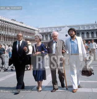 THE GUITARIST ANDRES SEGOVIA WITH HIS FAMILY - VENICE- 1980 © ARCHIVIO Graziano Arici/Rosebud2  / MUSICA / CHITARRISTA