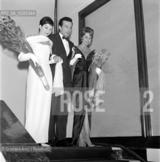 THE SINGER AND DANCER ZIZI JEANMARIE WITH THE COREOGRAPHER AND DANCER ROLAND PETIT AT THE XXI INTERNATIONAL FILM FESTIVAL IN VENICE LIDO - 1960  © ARCHIVIO Graziano Arici/Rosebud2  / MUSICA / BALLETTO / CANTANTE POP ROCK JAZZ / COREOGRAFO