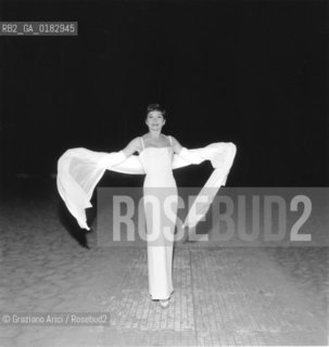 THE SINGER AND DANCER ZIZI JEANMARIE AT THE XXI INTERNATIONAL FILM FESTIVAL IN VENICE LIDO - 1960  © ARCHIVIO Graziano Arici/Rosebud2  / MUSICA / BALLETTO / CANTANTE POP ROCK JAZZ