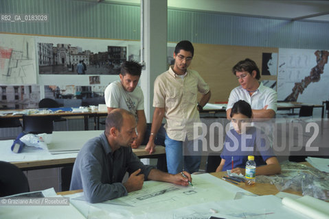 VENEZIA : IUAV - UNIVERSITA DI ARCHITETTURA - © 2002 Graziano Arici/Rosebud2 / COTONIFICIO / ARCHEOLOGIA INDUSTRIALE