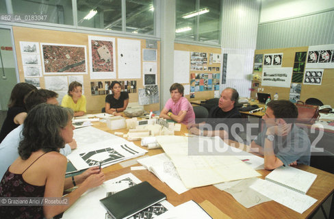 VENEZIA : IUAV - UNIVERSITA DI ARCHITETTURA - © 1994 Graziano Arici/Rosebud2 / STUDENTE / BORIS PODRECCA