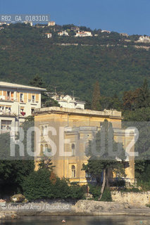 ( CROAZIA  ) ABBAZIA ( OPATJA ) : CASE  - © 2001 Graziano Arici/Rosebud2 / GEO /