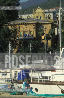 ( CROAZIA  ) ABBAZIA ( OPATJA ) : CASE  - © 2001 Graziano Arici/Rosebud2 / GEO /