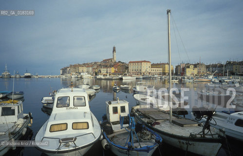 ( CROAZIA  ) ISTRIA -  ROVIGNO   :  PANORAMA DEL PORTO  - © 2001 Graziano Arici/Rosebud2 / GEO / LINGUA / MINORANZA