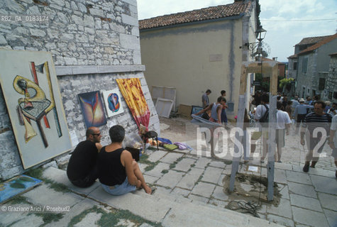 ( CROAZIA  ) ISTRIA -  ROVIGNO   :  STRADINA DEL CENTRO  - © 2001 Graziano Arici/Rosebud2 / GEO / LINGUA / MINORANZA