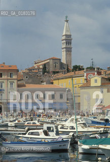 ( CROAZIA  ) ISTRIA -  ROVIGNO   :  PANORAMA DEL PORTO  - © 2001 Graziano Arici/Rosebud2 / GEO / LINGUA / MINORANZA
